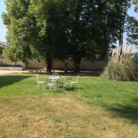 Le Clos Du - Chc לינה וארוחת בוקר 2*