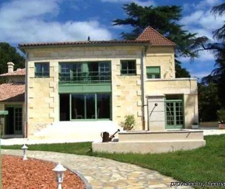 Le Clos Du - Chc לינה וארוחת בוקר 2*