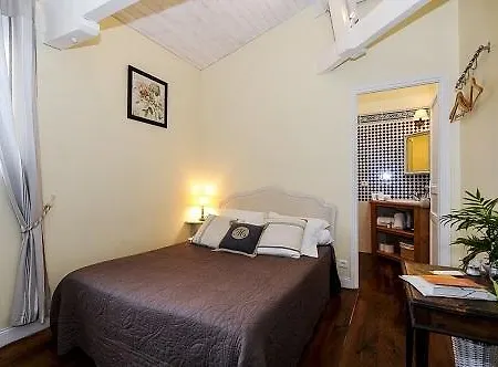 Le Clos Du - Chc Bed and Breakfast